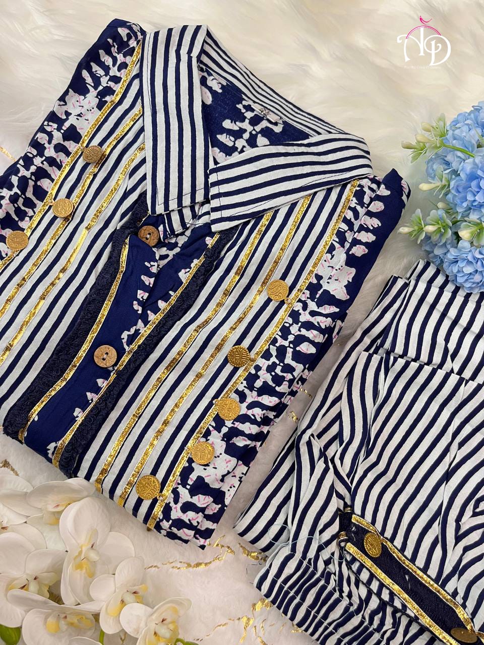 Reyon Gotq Lace work Print Kurti Pant Set