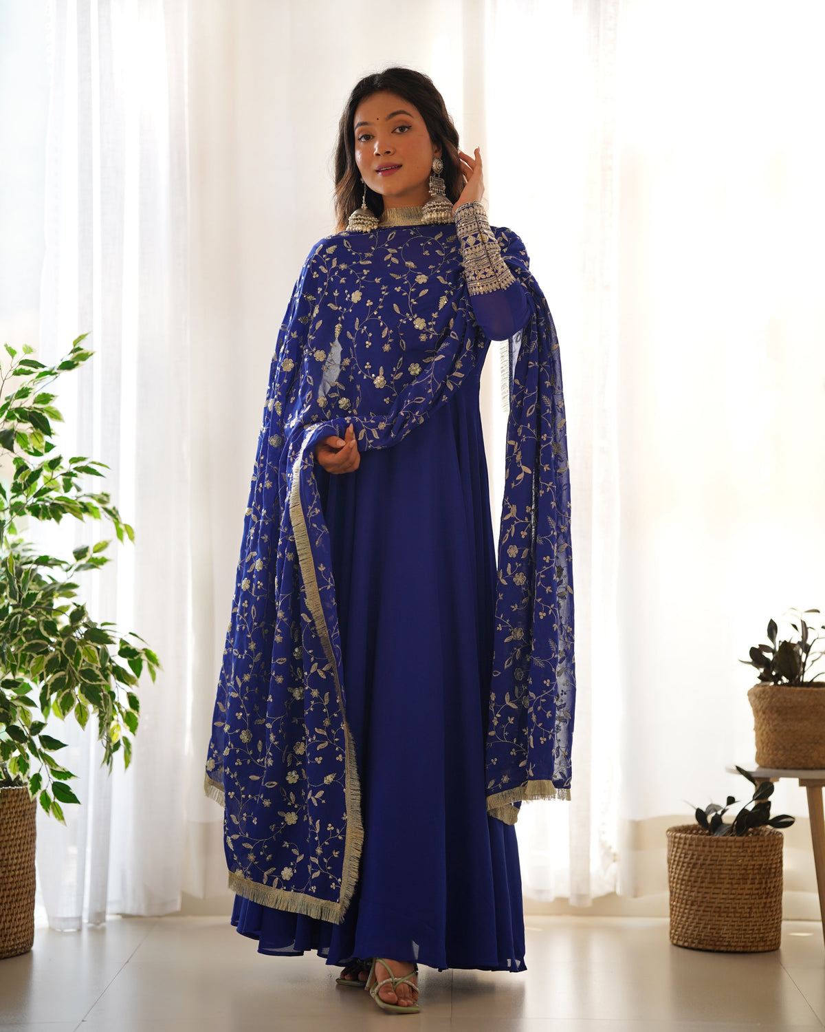 Salini's Beutifull Fancy Anarkali Suit Set